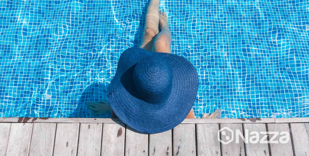 Piscine cristalline grâce au floculant liquide